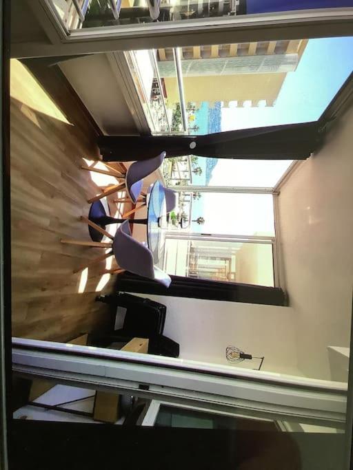 Spacieux Appartement Rose Front Mer Et Piscine Rosas Exterior foto