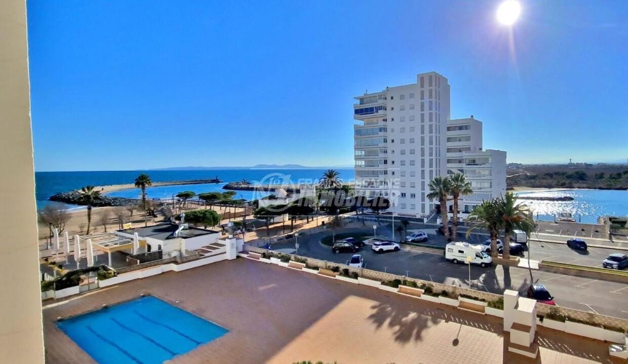 Spacieux Appartement Rose Front Mer Et Piscine Rosas Exterior foto